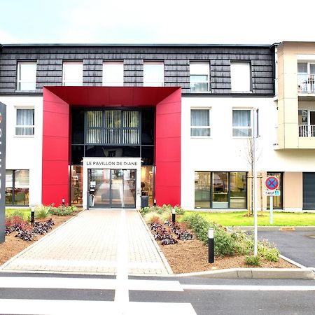 Domitys Le Pavillon De Diane Aparthotel Thionville Bagian luar foto