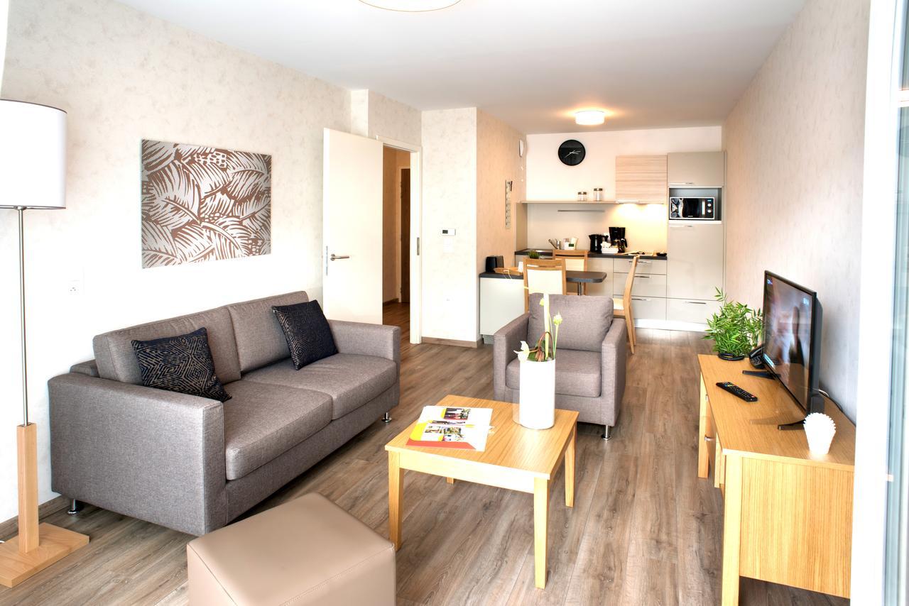 Domitys Le Pavillon De Diane Aparthotel Thionville Bagian luar foto
